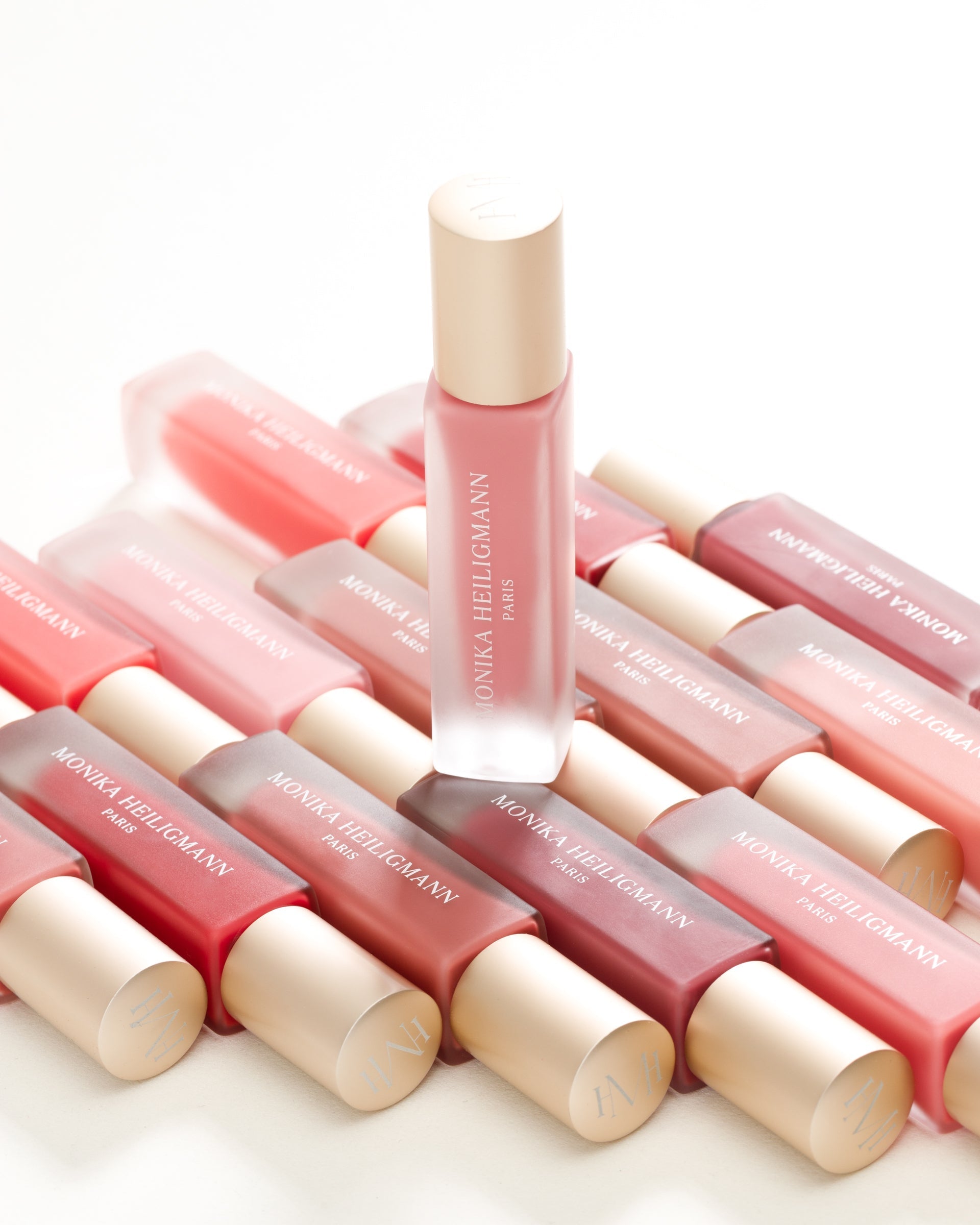 Enhance Your Natural Definition with Lip Contour Refiner